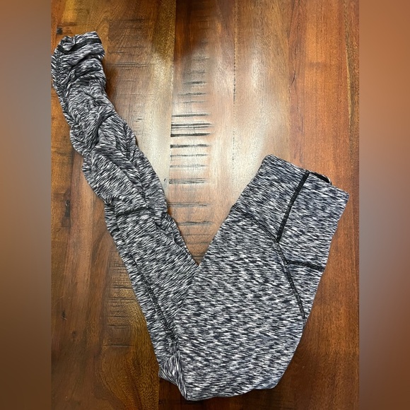 Lululemon Ready To Rulu Tight *28" size 2 - Picture 1 of 7